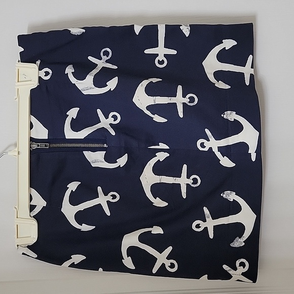 J. Crew Size 2 Stretch Nautical Navy Blue w/ Distressed White Anchor Print Skirt - Picture 2 of 10
